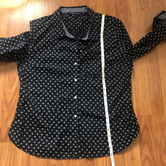 Tommy Hilfiger Anchor Long Sleeve Roll Tab Button Down Blouse Sz L - Picture 7 of 8